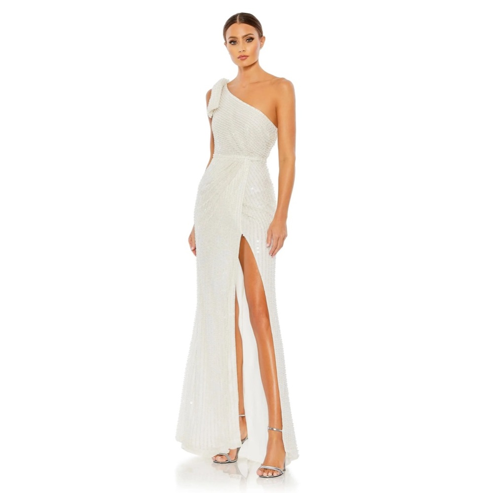 Mac Duggal Pearl Embellished Soft‎ Tie One Shoulder Dress in White Size 6 Lined